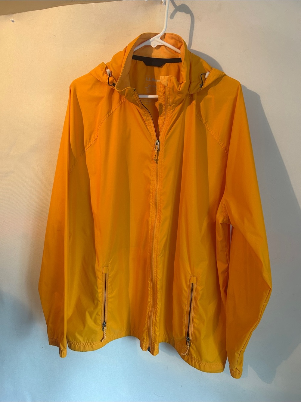 LL Bean Women’s 2X  Yellow Lightweight Hooded Windbreaker
